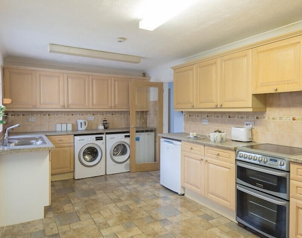 Cottage | Interior