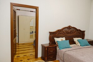 1 bedroom, iron/ironing board, free WiFi - Apartments (Baku)