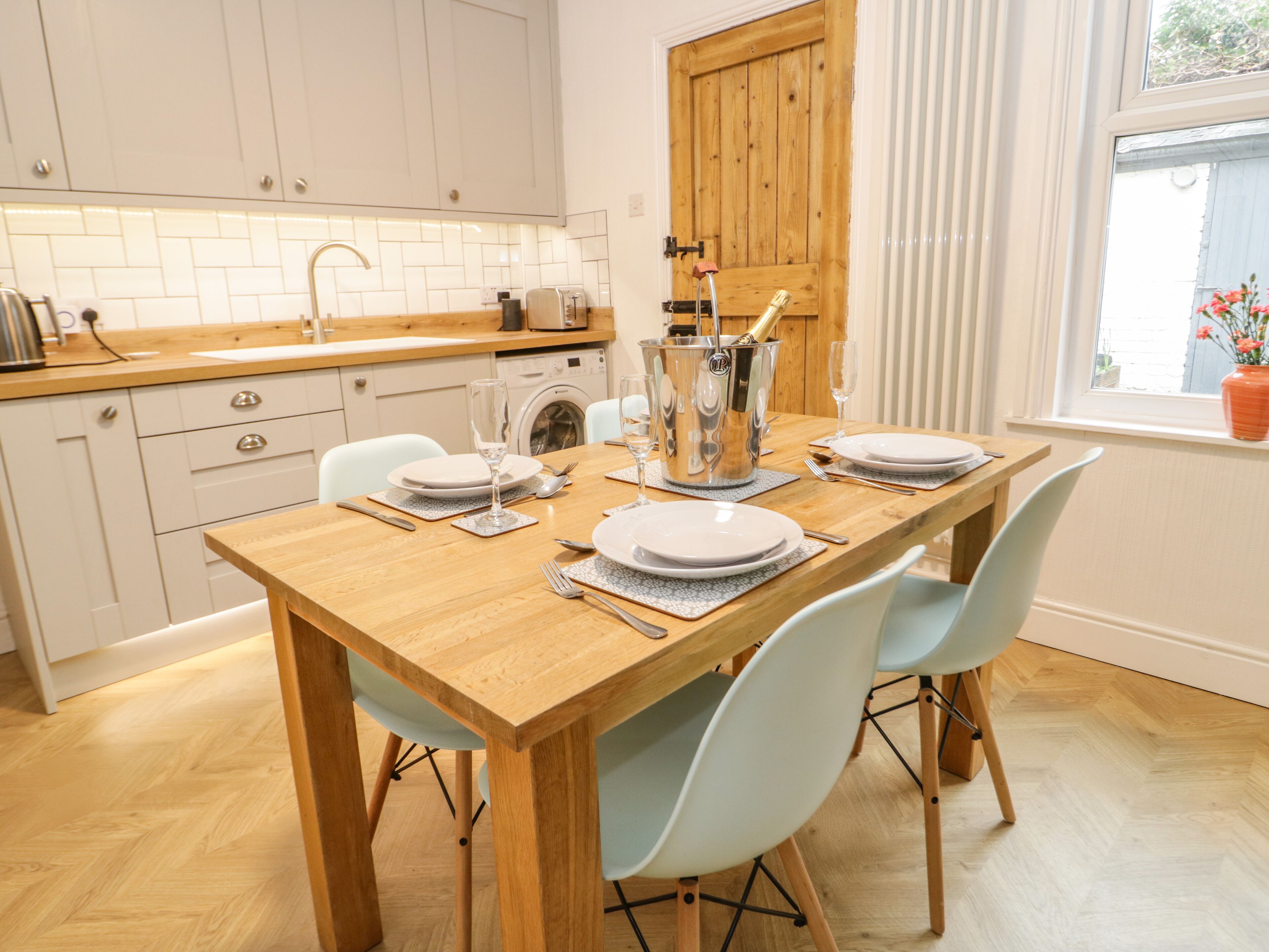 코티지 | 전용 주방 | 조리 도구/접시/주방 기구