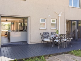 Cottage | Balcony