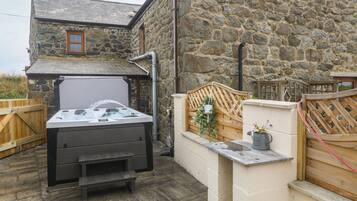 Cottage | Interior