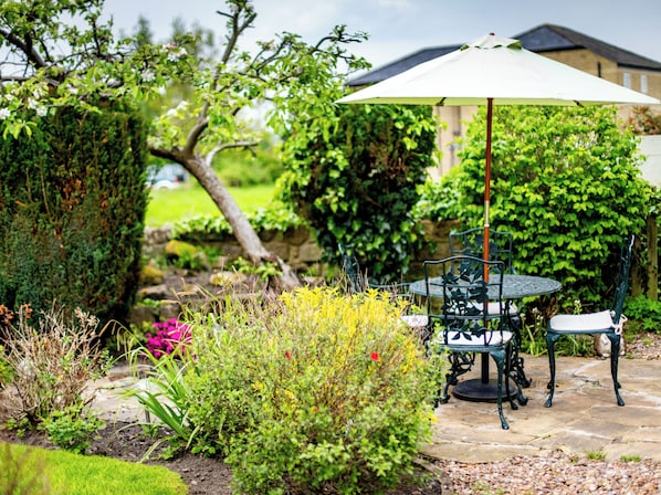 Cottage | Outdoor dining - 1 The Old Chapel (Otley)