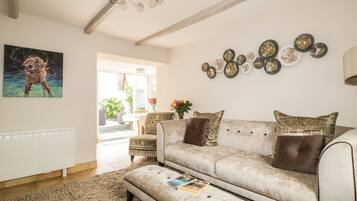 Cottage | Interior