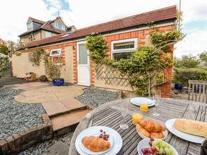 Cottage | Balcony - Garden Cottage (Ilkley)