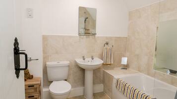 Cottage | Bathroom