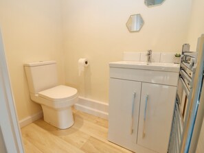 Cottage | Bathroom | Shower - 3 Mount Pleasant (Pershore)