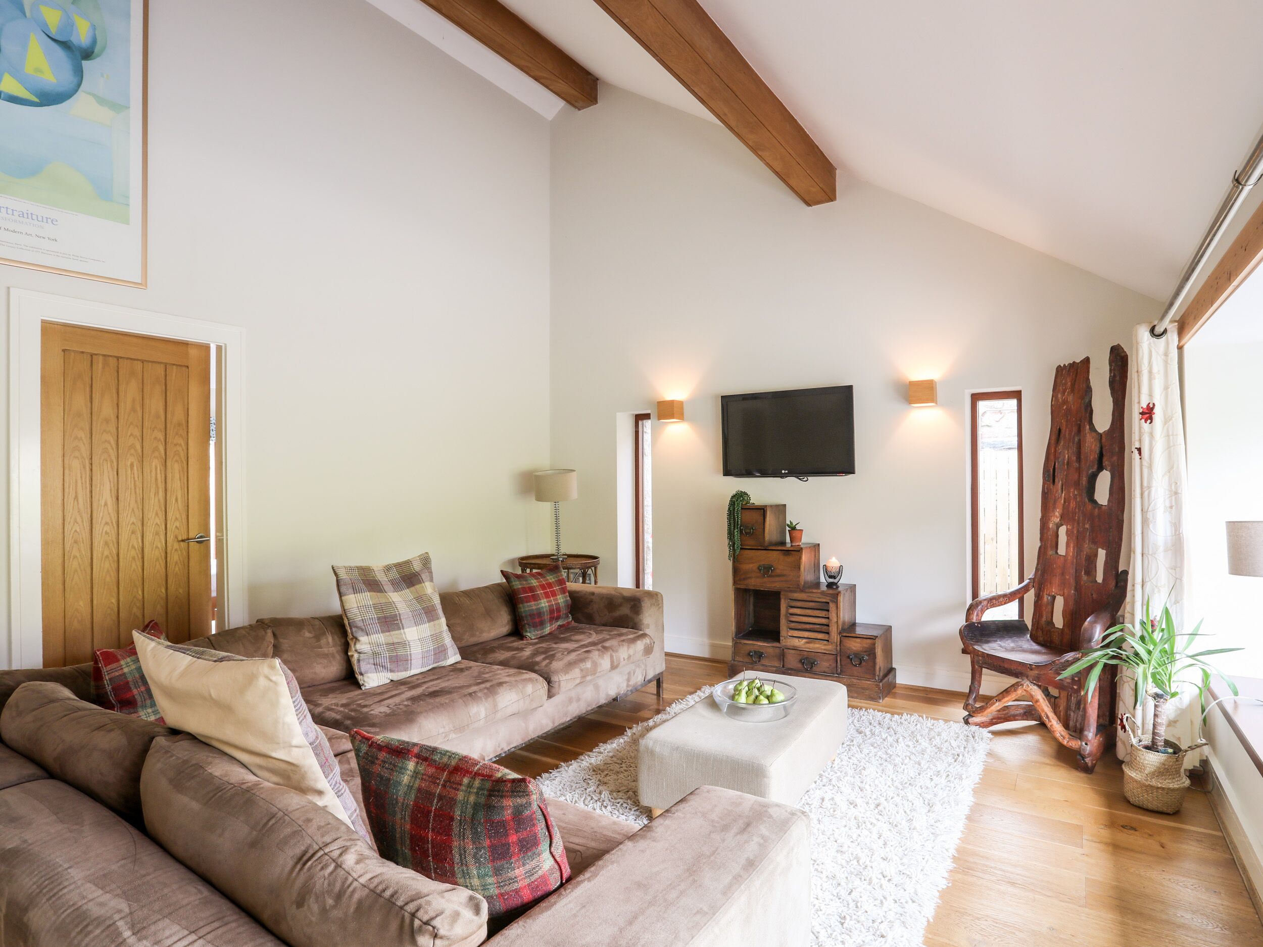 Cottage | Living room | Fireplace