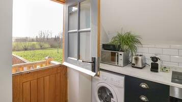 Cottage | 1 bedroom, individually decorated, individually furnished, free WiFi