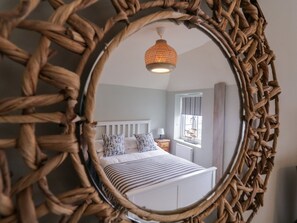 Cottage | 4 bedrooms, individually decorated, individually furnished, free WiFi