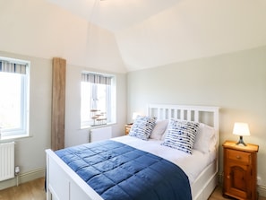 Cottage | Interior - Coastguards View (Herne Bay)