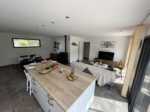 Dining - DEGEMER MAT! Cosy, Modern, 8 minutes from the beach (Moëlan-sur-Mer)