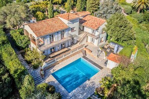 Exterior - EspritduSud La Belle Histoire (Roquebrune-sur-Argens)