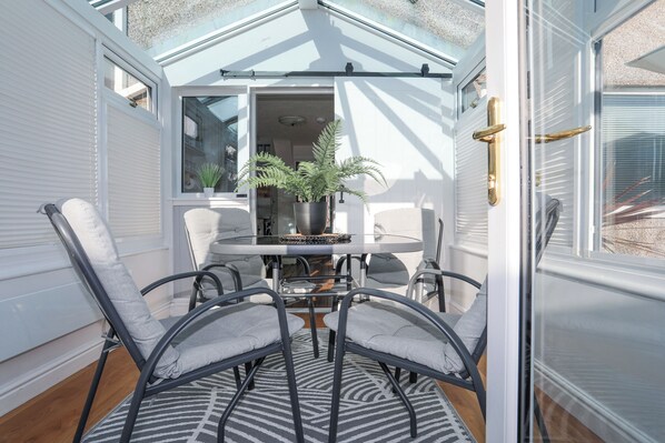 コテージ | 屋外ダイニングエリア