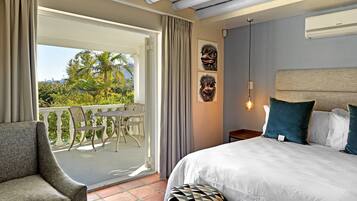 Standard Double Room, 1 Queen Bed, Non Smoking | Premium bedding, Tempur-Pedic beds, in-room safe, individually decorated