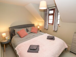 2 bedrooms, individually decorated, individually furnished, free WiFi - Bwthyn Canol (Haverfordwest)