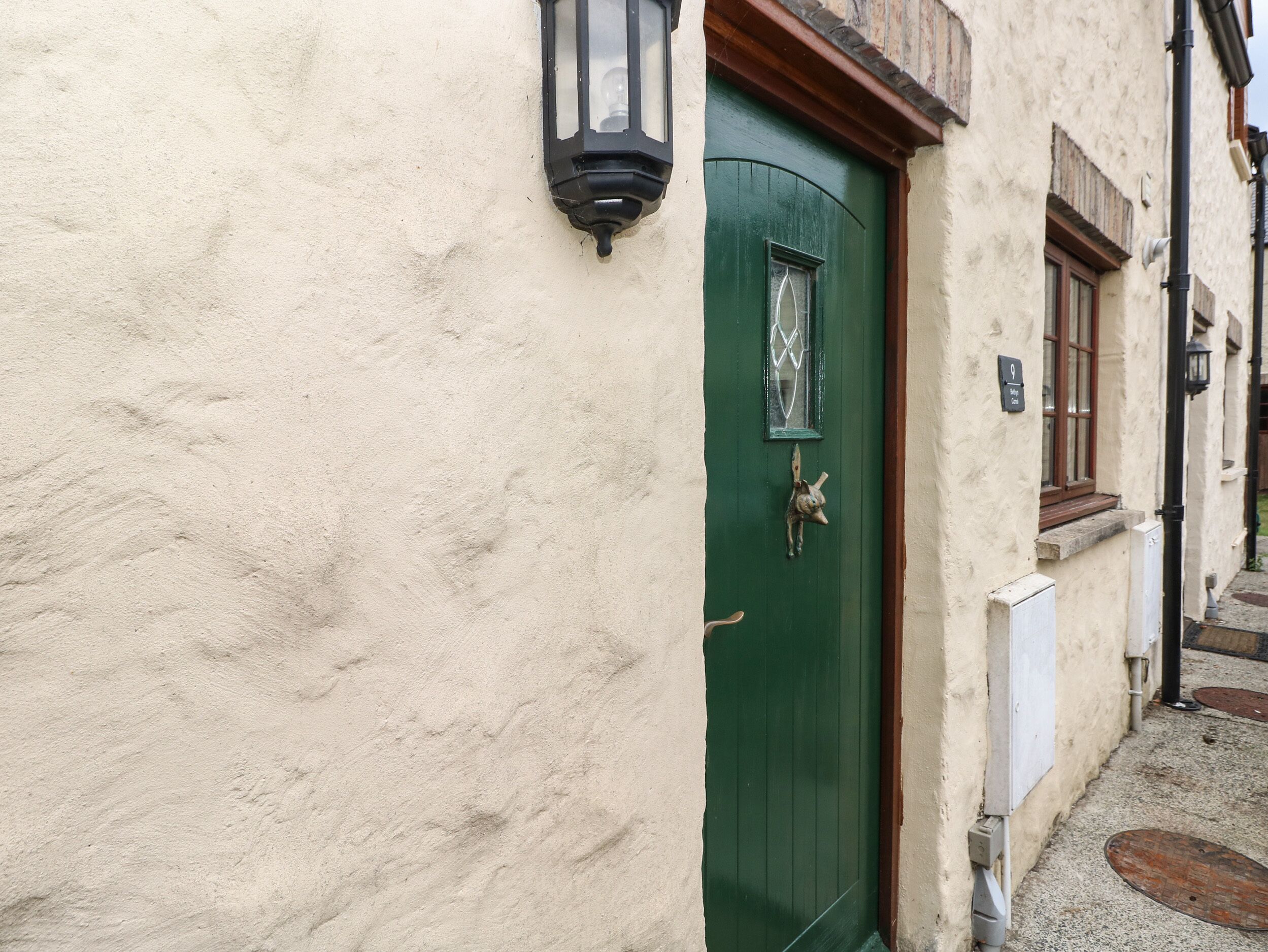 คอทเทจ | บริเวณภายนอก