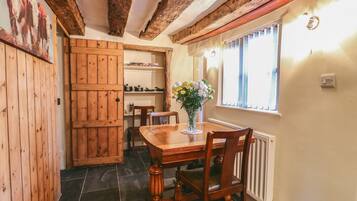 Cottage | Interior