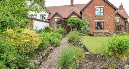 Hobson's Cottage 10 Main Street