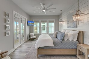 5 bedrooms, desk, iron/ironing board, Internet - Stylish Lakefront Home w/ Access to Stellar Amenities@Cinnamon Shore South (Port Aransas)