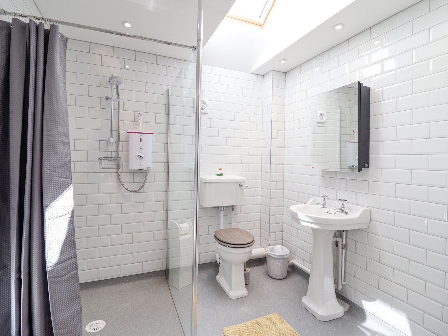 Cottage | Bathroom | Shower
