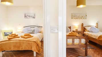 2 bedrooms, individually decorated, individually furnished, free WiFi