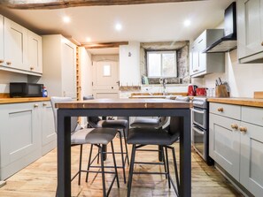 Cottage | Private kitchen - 2A Chiserley Stile (Hebden Bridge)