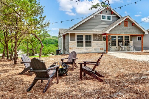 Chateau Relaxo  I  Pet Friendly with VIEWS!