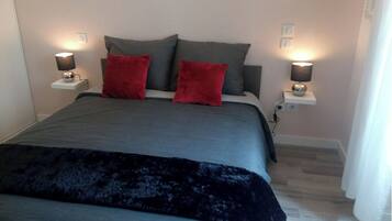 1 bedroom, free WiFi, bed sheets