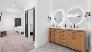 5 slaapkamers, een strijkplank/strijkijzer, wifi, beddengoed