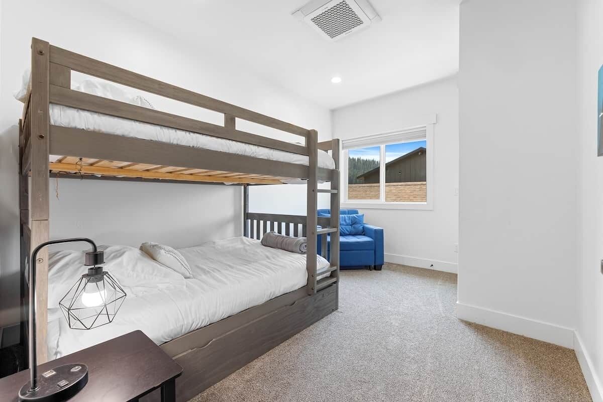 5 slaapkamers, reisbedje, wifi