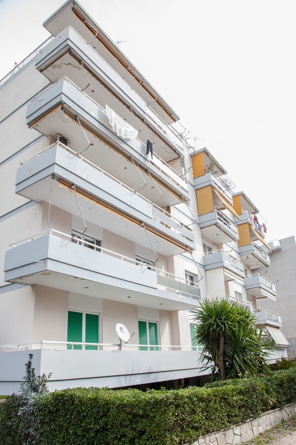 Exterior - Elegant Spacious Marousi Apt (Marousi)