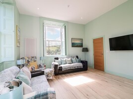 Cottage | Living room | TV