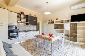 Maison Familiale, plusieurs chambres (Casa Lidia 900m From Sea) | Intérieur