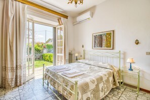 Family House, Multiple Bedrooms (Casa Lidia 900m From Sea) | 2 bedrooms, free WiFi, bed sheets - Casa Lidia 900m From Sea (Camaiore)