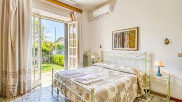 Family House, 2 Bedrooms, Microwave (Casa Lidia 900m From Sea) | 2 bedrooms, free WiFi, bed sheets