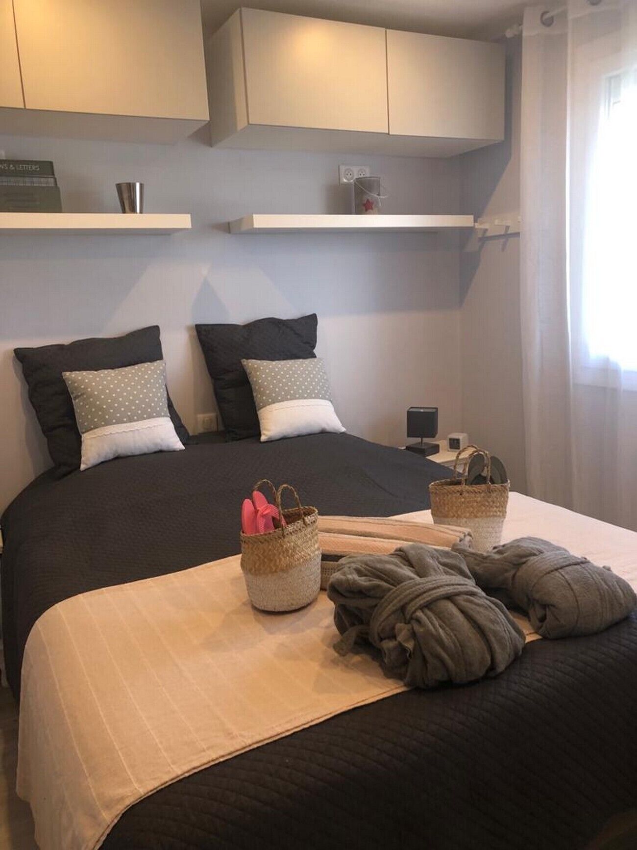 1 多间卧室、客房内保险箱、熨斗/熨衣板、免费 WiFi