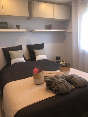 1 bedroom, in-room safe, iron/ironing board, free WiFi