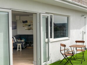 Cottage | Balcony