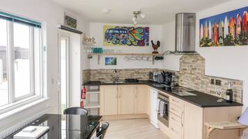 Casa de campo | Cozinha privada | Geladeira, lava-louças, chaleira elétrica, torradeira