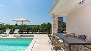 Pool - Charming Villa Audrey with an outdoor pool (Umag)