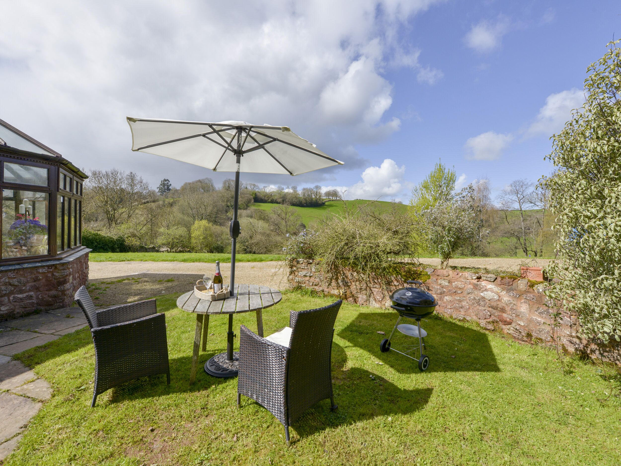 Cottage | Property grounds