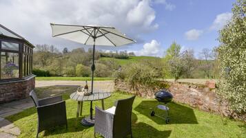 Cottage | Property grounds