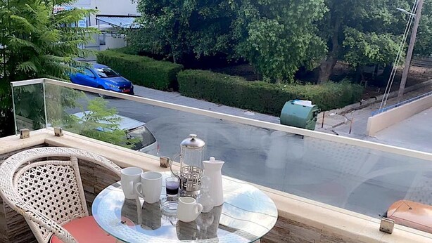 Standard Studio | Balcony - Next to the beach Mackenzie Studio (Larnaca)