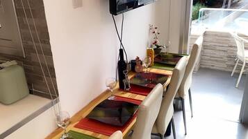 Studio Standard | Restauration dans la chambre