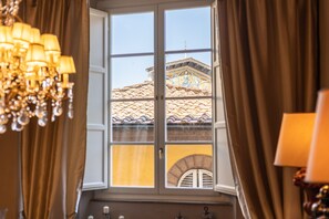 Interior - Luxury 3 bedrooms Apartment Amazing Views over the Amphiteatre Square inside the Walls of Lucca (Lucca)