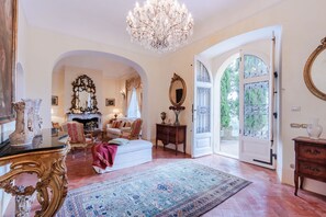 Interior - Rocca di Cetona, a Luxury Castle with Pool in Tuscany (Cetona)