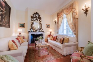 TV, fireplace - Rocca di Cetona, a Luxury Castle with Pool in Tuscany (Cetona)