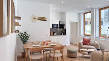 Apartment | Living area | Books, offices