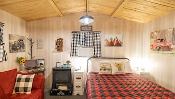 1 slaapkamer, een strijkplank/strijkijzer, beddengoed