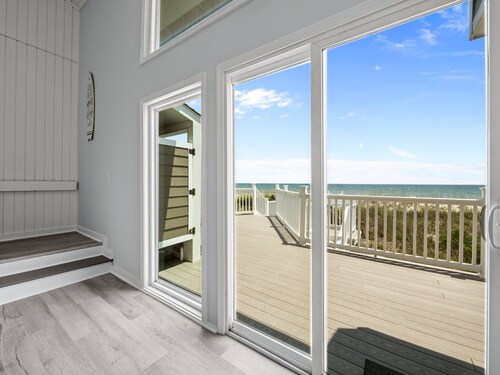 Crystal Coast Paradise: Oceanfront Home with Stunning Views, West, Emerald Isle!